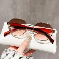Gafas de sol para conducir al aire libre, gafas de sol cuadradas populares con montura grande, gafas polarizadas clásicas, gafas de pesca para hombres y mujeres - details 8
