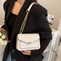 Bolso de hombro con solapa de diseño simple, bolso tipo cartera versátil de piel sintética, bolso cruzado con cadena de metal - details 5