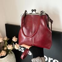 Bolso cruzado retro británico vintage 2025 Bolso de hombro de policiéster de alta calidad con cierre magnético Bolso negro elegante para la ciudad, las noches y el día a día Diseño minimalista, destacados en marrón - details 9