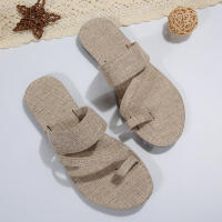 Zapatillas de mujer de talla grande, sandalias de playa con correa cruzada plana y punta de nuevo estilo - details 11