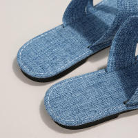 Zapatillas de mujer de talla grande, sandalias de playa con correa cruzada plana y punta de nuevo estilo - details 16