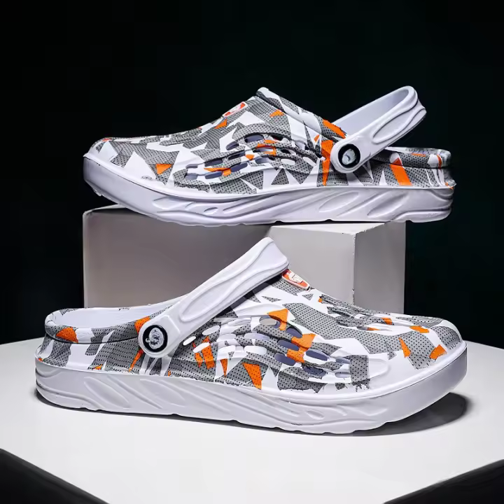 Zapatillas de los hombres usan zapatos de agujero de gran tamaño sandalias ligeras de moda - 1