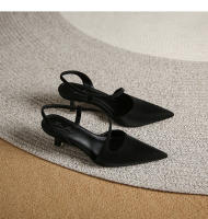 Sandalias huecas de aguja de nuevo estilo, zapatos de mujer de moda con una sola tira - details 22