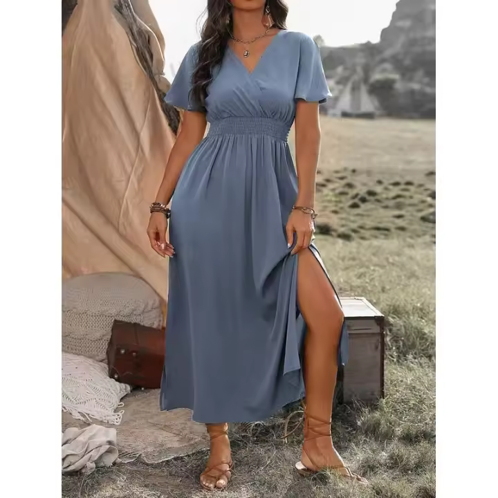 Vestido largo de verano 2024 de color sólido con cuello en V, manga acampanada, cintura elástica, adelgazante y con abertura. - 1