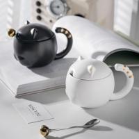 Taza de cerámica de gato de dibujos animados de alto valor con tapa cuchara alivio taza creativa negra taza de agua de pareja personalizada - details 1