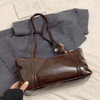 Bolso tipo almohada estilo Boston coreano con colgante, bolso tipo dumpling de PU de color sólido, diseño minoritario vintage para mujer, bolso de hombro para ir al trabajo. - details 9