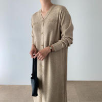 Vestido Largo de Punto Cálido con Cuello en V Cierre de Botón Único, Mango Largo, Moda de Commute para Mujeres - details 4