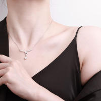 Collar con colgante de moissanita de serpiente de 0,5 quilates para mujer |   Plata 925 |   Regalos del Día de San Valentín - details 3