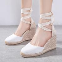 Sandalias de cuña de paja para mujer, zapatos clásicos con cordones, novedad de verano, tacones altos cómodos, sencillos y versátiles - details 3