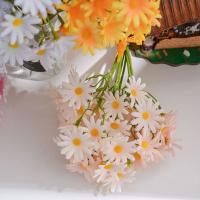 Flores artificiales de crisantemo de lujo, ramas de flores de margaritas realistas de plástico, elegantes flores falsas hechas a mano, decoración para sala de estar - details 12
