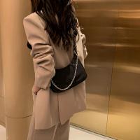Bolso de hombro informal de nailon impermeable para mujer, moderno y fresco, decoración de cadena negra, cartera pequeña cruzada para axila - details 16