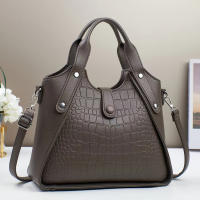 Bolso de hombro con patrón de cocodrilo a la moda para mujer - Bolso de piel sintética de estilo casual con cierre de cremallera, forro de poliéster, correa ajustable, diseño de transporte elegante - details 3