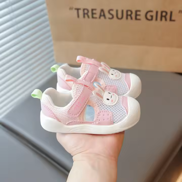 2025 nuevo lindo bebé de dibujos animados zapatos de niño ahuecado bebé niña zapatos de interior niño tesoro zapatos deportivos - 1