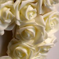 Corona Artificial de rosas románticas y creativas, elegante colgante para el Día de San Valentín, guirnalda de corazón de amor hecha a mano para aniversario - details 2