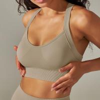 Sujetador de yoga sin costuras para mujer, top corto con tirantes anchos cruzados, chaleco deportivo para gimnasio, top liso para entrenamiento y correr - details 7