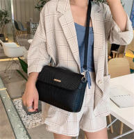 Bolso bandolera informal negro de piel sintética con solapa tipo mensajero de hombro simple para mujer - details 7