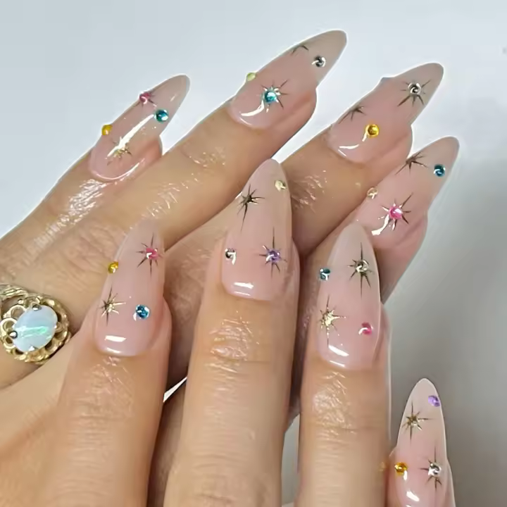 Set de 24 uñas postizas de presión media almendra rosa color caramelo con pedrería, uñas postizas completas para fiesta de verano - 1