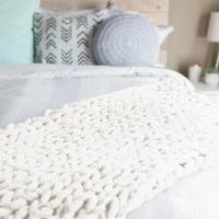 Chunky Knit Blanket Throw, Cream Yarn Chunky Blanket, Large Chunky Knit Throw Blanket for Couch, Chunky Throw Blanket for Bed - details 5