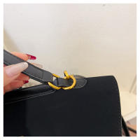 Bolso de hombro de gamuza Nuevo bolso de mano de gran capacidad para viajeros Bolso de moda para las axilas - details 28