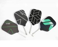 Pala de Pickleball de fibra de carbono, núcleo de polímero de 16 mm, diseñada para lograr un efecto y una consistencia óptimas. - details 6