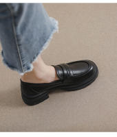Mocasines de suela gruesa para mujer, nuevos zapatos de cuero retro de primavera 2025, zapatos de tacón grueso sin cordones con suela blanda para mujer - details 6