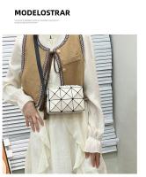 Bolso tipo caja de Cupido acolchado de estilo japonés, nuevo Mini bolso de hombro geométrico, bolso cruzado para teléfono - details 11