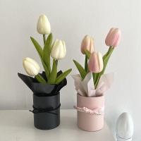 Ramo de tulipanes artificiales realistas portátiles, flor de tulipán de simulación de PU con cubo, ramo de flores falsas, adornos montados en el coche - details 5