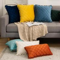 Fundas decorativas Boho Farmhouse, almohada cuadrada de terciopelo con pompones - details 6
