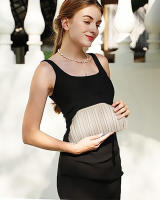 Bolso pequeño y único para mujer, correa de tendencia de moda, correa de hombro desmontable y bolso plisado - details 1