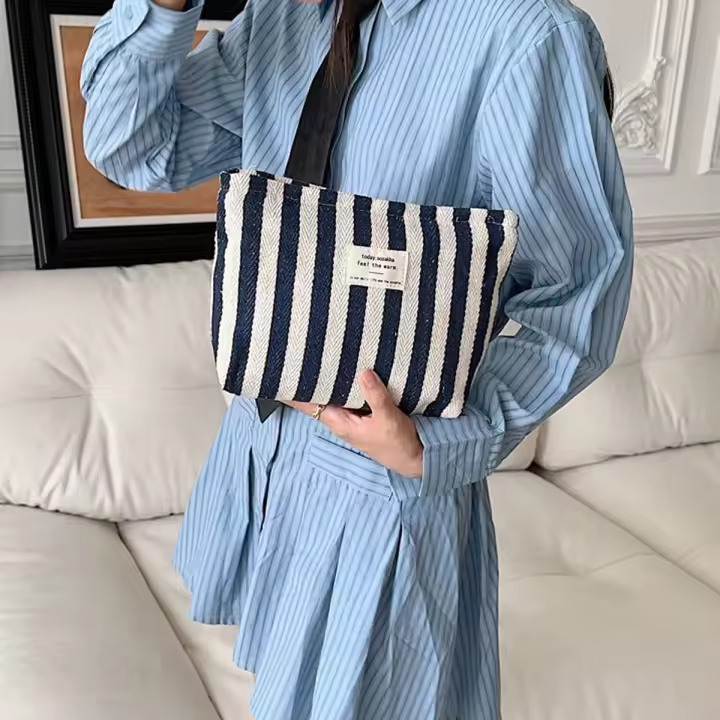 Bolso De Maquillaje Para Mujer Gran Capacidad Organizador Portátil De Viaje Bolsa De Lavado Con Cierre De Cremallera Material De Terciopelo - 1