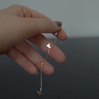 Pulsera minimalista con corazones pequeños para mujer, cadena chapada en oro de acero inoxidable, regalo de joyería de moda para estudiantes - details 3