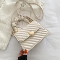 Bolso de hombro cuadrado con botón en forma de corazón, bolso de mano versátil para desplazamientos informales para mujer, bolsos únicos, bolso bandolera, regalos para novia, día de San Valentín, artículos esenciales de viaje - details 3