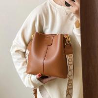 Bolso de hombro pequeño de cuero Pu para mujer, bandolera de cubo, informal, de alta calidad, a la moda - details 25