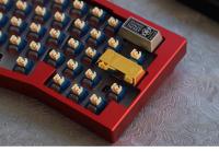 Capuchones para teclas premium de aleación de zinc dorado de alta calidad, capuchones artesanales personalizados de metal y aluminio, capuchones para teclado mecánico con perfil Cherry MX ergonómico, accesorios gaming compatibles con switches Cherry. - details 3