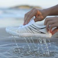 Calcetines deportivos unisex de secado rápido para correr en el agua con diseño antideslizante para actividades en la playa y en la natación - details 9