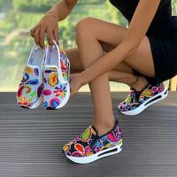 Zapatos de Media Pantorrilla para Mujer Zapatillas de Plataforma de Malla Bordada con Patrón Floral y Punta Redonda a la Moda para Primavera y Otoño Zapatos de Altura Aumentada - details 1