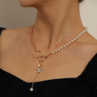 Collar con colgante de mariposa con círculo geométrico para mujer, collar de Metal con agujero pequeño y perla con borla - details 1