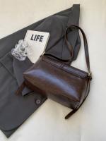 Bolso Casual Cuadrado con Tapa Magnética Marrón Café, Patrón Texturado, Herrajes Dorados - details 3