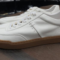 Zapatos hechos a mano con capa superior de cuero vacuno, zapatos blancos pequeños - details 24