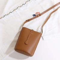 Bandolera de cuero de PU exquisita a la moda, bolso cruzado informal con cremallera para mujer, bolso de mano Simple de gran capacidad, uso diario - details 19