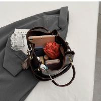 Bolso de hombro de cuero PU de gran capacidad para mujer, bolsos de mano de diseñador, tendencia de moda, invierno, 2023 - details 12