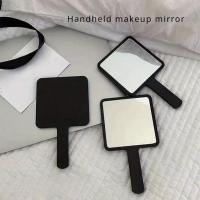 Espejo de maquillaje de viaje portátil con asa: marco de plástico pulido, soporte para tocador, sin perfume, - details 1
