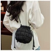 Dulce bolso de cubo con cordón de estilo coreano, bolso de rejilla, pequeño bolso cruzado, bolso para teléfono móvil, bolso de hombro de nailon de Color sólido, viaje - details 5