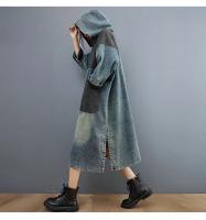 Vestido de mezclilla casual con capucha vintage suelto para mujeres Masss Wasss 2024 grande para primavera moda con estilo patchwork lavado a mano - details 6