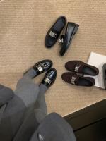 Mocasines perezosos con bloqueo de metal de un pedal, nuevos zapatos de cuero pequeños con plataforma de cabeza redonda de estilo británico - details 35