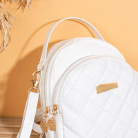 Mochila pequeña ovalada de PU para mujer, bolso con correa ajustable para uso diario - details 7