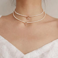 Imitación de perlas para mujeres, Pendientes de letra inicial con encanto de nombre de micro-inserción de circonita de moda Colla - details 6