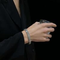 Accesorios de moda Pulsera de hombre trenzada de acero inoxidable cuadrada reversible con hebilla magnética de titanio - details 4