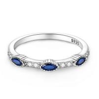 Anillo de plata de ley con circonita cúbica y cielo estrellado geométrico - details 1