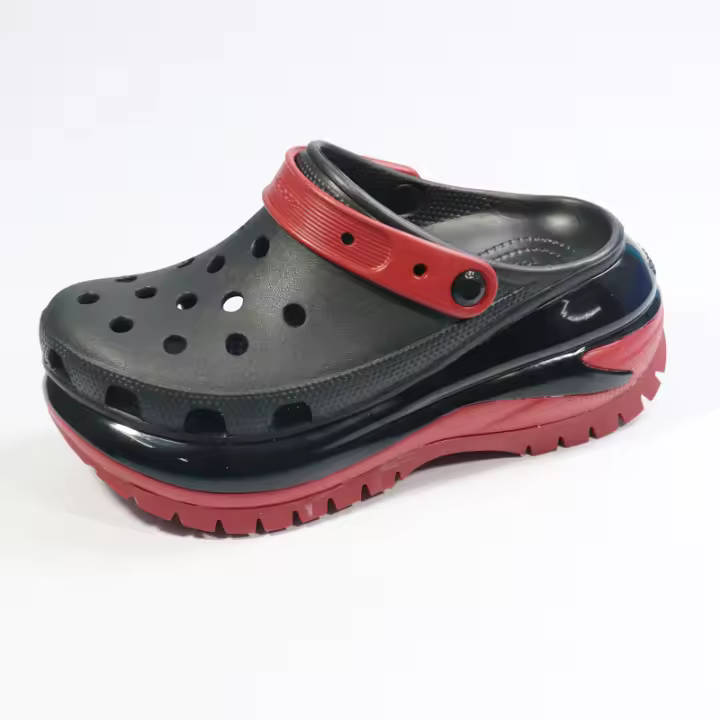 Cro Classic Mega Crush Bone Sandalias Negro y rojo Mujer - 1